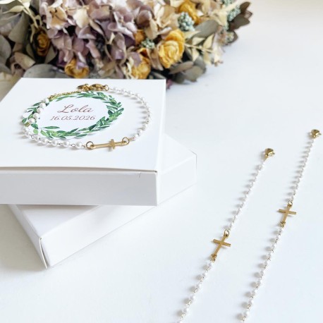 6 pulseras con cruz dorada