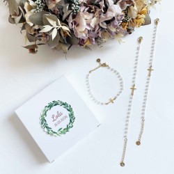 6 pulseras con cruz dorada