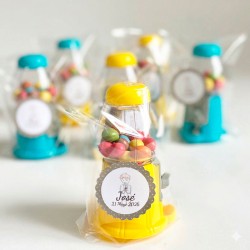 6 pulseras con cruz grabada para invitados