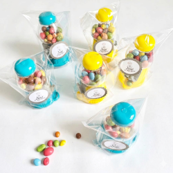 6 pulseras con cruz grabada para invitados