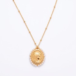 Medalla virgen con perlas