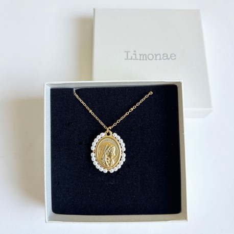 Medalla virgen con perlas