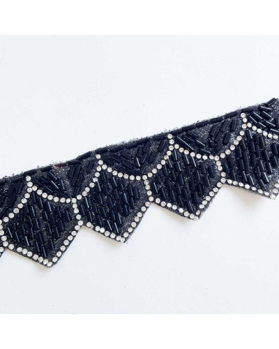 Gargantilla o choker de espejitos o cristalitos redondos.