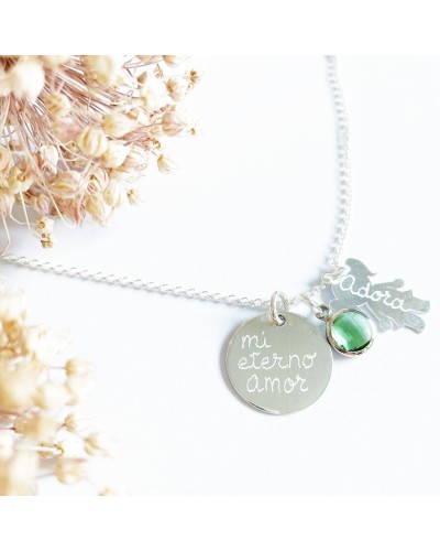 Collar con siluetas de plata para mamás