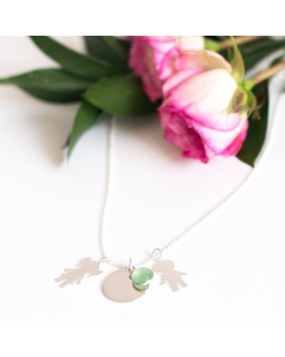 Collar con siluetas de plata para mamás