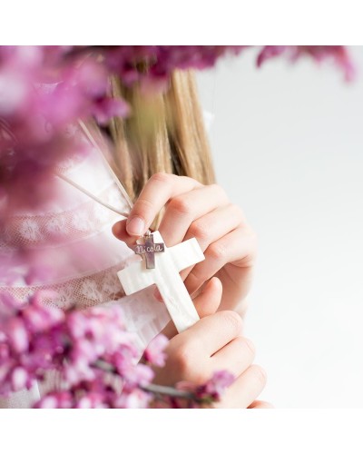 Cruz de nacar con cruz de plata