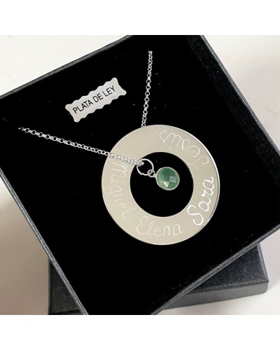 Collar y aro de plata grande grabado con nombres