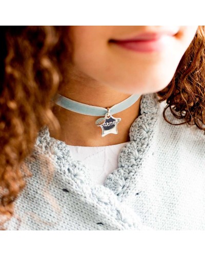collar terciopelo con estrella de plata grabada con nombre