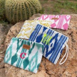 Neceseres ikat personalizados