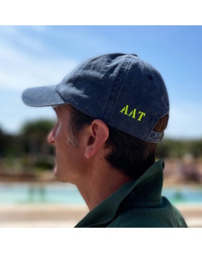 Gorras personalizadas con iniciales bordadas