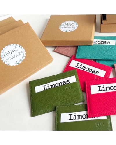 Tarjeteros personalizados con iniciales para empresa