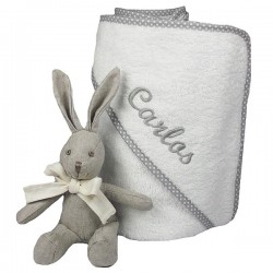Regalo Bautizo personalizado. Capa de baño bordada
