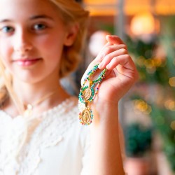 6 detalles para invitados Collares piedras colores con medalla