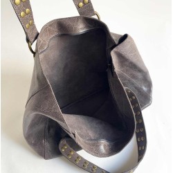 Bolso Shopper grande gris con tachuelas