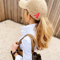 Gorras personalizadas con iniciales bordadas